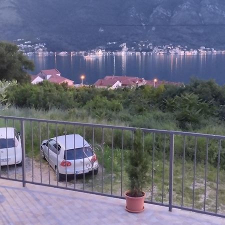 Apartment Deki Studio Kotor Exterior photo
